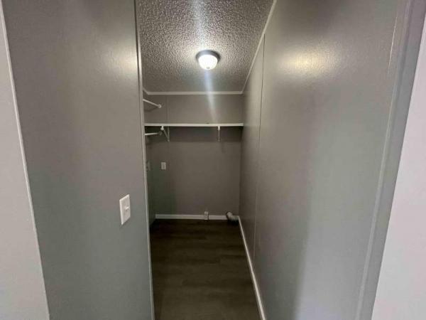 1997 Commadore Manufactured Home