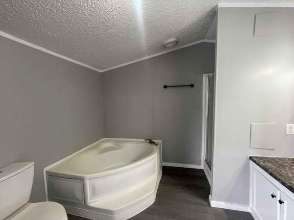 1997 Commadore Manufactured Home