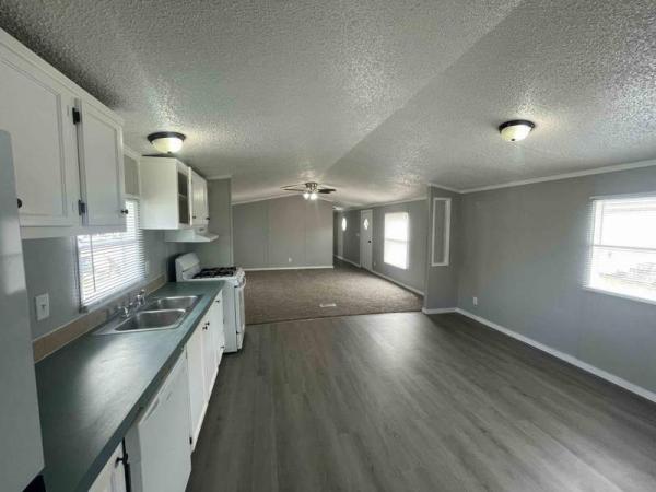 1997 Commadore Manufactured Home