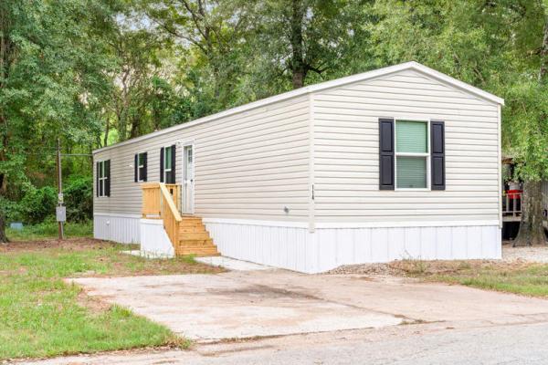 Photo 1 of 2 of home located at 114 Lillian St Conroe, TX 77301