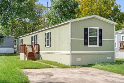Mobile Home at 119 Peggy St Conroe, TX 77301