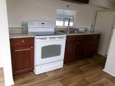 Photo 4 of 8 of home located at 2701 34th St N Lot #319 Saint Petersburg, FL 33713