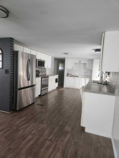 Photo 3 of 4 of home located at 2320 Gulf City Rd. Lot 225 Ruskin, FL 33570