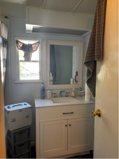 Photo 5 of 9 of home located at 43075 Bonaparte Ave, #162 Sterling Heights, MI 48314