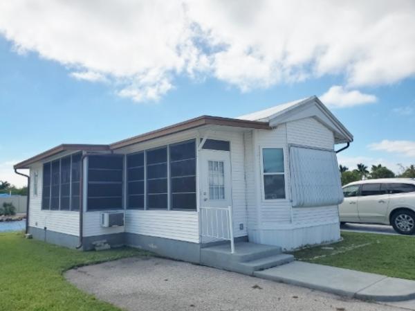 Photo 1 of 2 of home located at 3701 Baynard Dr. #J-36 Punta Gorda, FL 33950