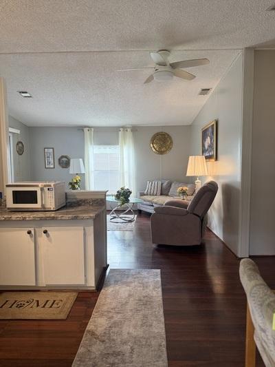 Photo 5 of 18 of home located at 10692 SW 29th Court Ocala, FL 34476