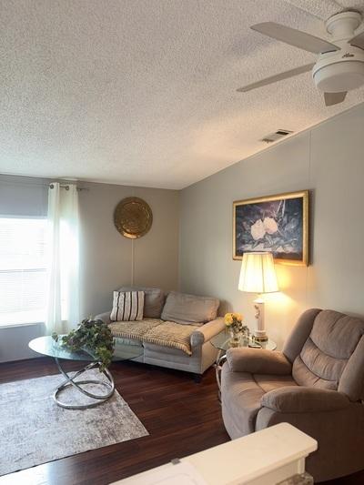 Photo 4 of 18 of home located at 10692 SW 29th Court Ocala, FL 34476
