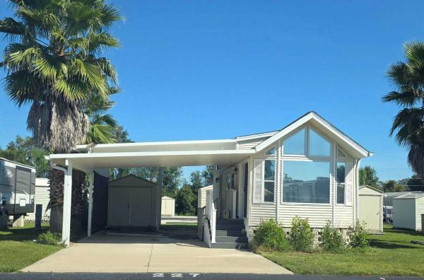 Photo 1 of 2 of home located at 6233 Lowery Street Bushnell, FL 33513