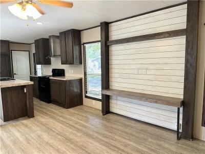 Photo 3 of 20 of home located at 74 Ewing Way Belton, MO 64012