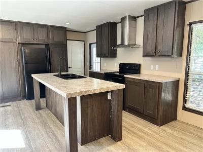 Photo 5 of 20 of home located at 74 Ewing Way Belton, MO 64012