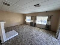 1971 HILLCREST Mobile Home