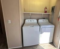 1971 HILLCREST Mobile Home