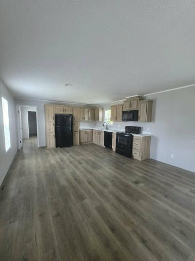 Mobile Home at 1707 E Blanchard Ave #018 Hutchinson, Ks 67501 Hutchinson, KS 67501