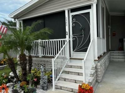 Photo 2 of 29 of home located at 5468 Fiddleleaf Dr Fort Myers, FL 33905