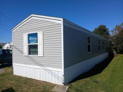 Photo 2 of 26 of home located at 475 Landis Lane Mount Washington, KY 40047