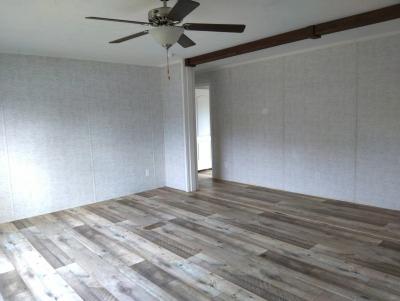 Photo 4 of 14 of home located at 770 Bates Rd Louisville, MS 39339