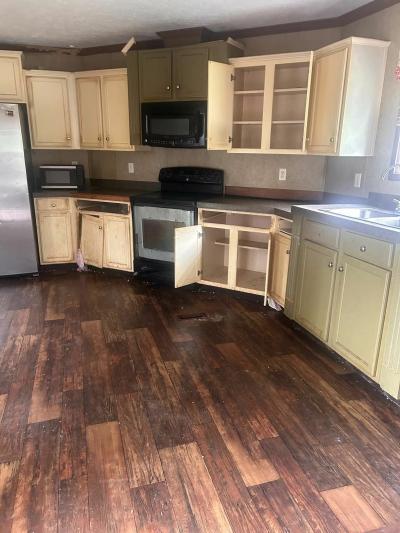 Photo 3 of 10 of home located at 3548 Louisiana 44 Paulina, LA 70763
