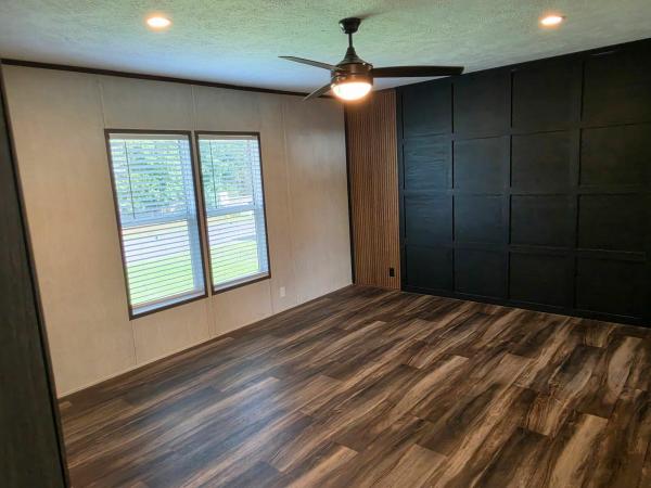 2026 THE CREEKWOOD Manufactured Home