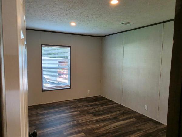 2026 THE CREEKWOOD Manufactured Home