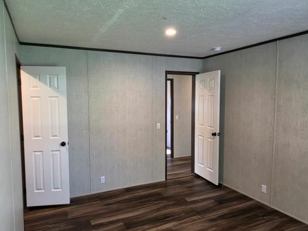 2026 THE CREEKWOOD Manufactured Home