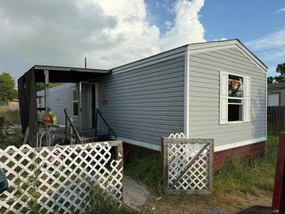 Photo 1 of 15 of home located at 1014 Redmond Street Corpus Christi, TX 78418