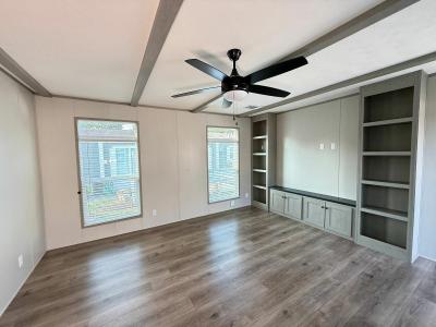 Photo 4 of 13 of home located at 3502 Darlinghurst Drive Houston, TX 77045
