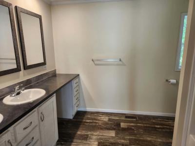 Photo 3 of 5 of home located at 230 Roosevelt Dr Davison, MI 48423
