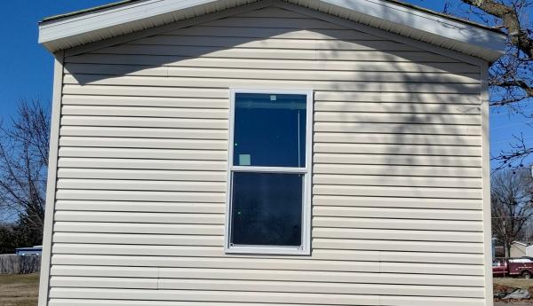 Photo 1 of 2 of home located at 3735 Candlelight Dr Lot Cl3735 Columbus, IN 47203
