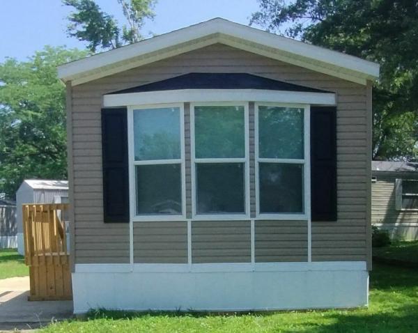 Photo 1 of 2 of home located at 3003 Scotland Dr Lot Sc3003 Columbus, IN 47203