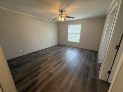 Photo 4 of 12 of home located at 753 Michael Drive Flint, MI 48506