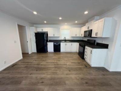 Photo 5 of 11 of home located at 605 White Willow Drive Flint, MI 48506