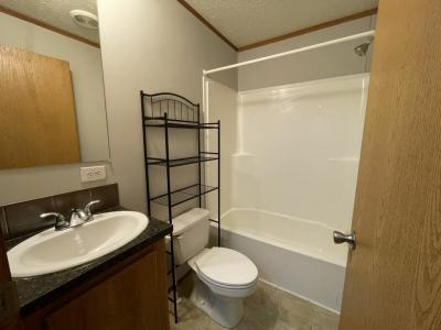 Photo 4 of 18 of home located at 1148 Lakewood Road Elgin, IL 60123