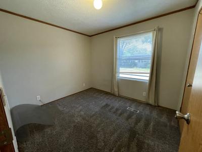 Photo 5 of 18 of home located at 1148 Lakewood Road Elgin, IL 60123