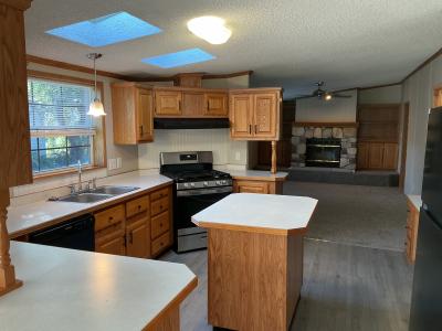 Mobile Home at 23312 Crystal Dr Clinton Township, MI 48036