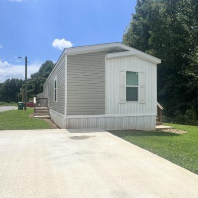 Photo 1 of 32 of home located at 221 Beaver Dam Circle Lavonia, GA 30553