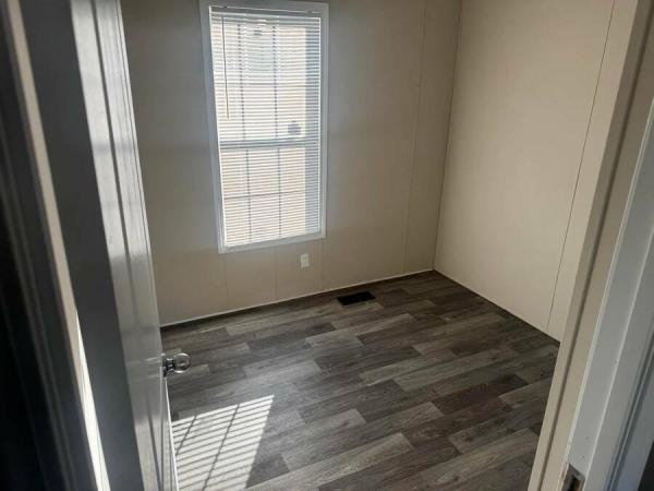 2022 RA1652 202  Home