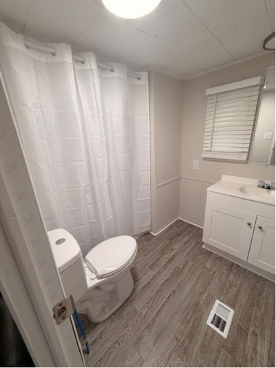 Photo 5 of 9 of home located at 27519 Versailles Ln, #522 Romulus, MI 48174