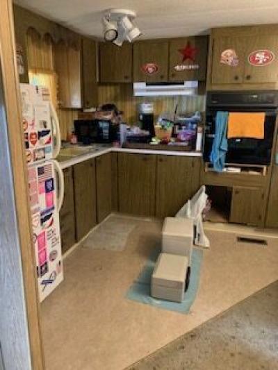 Photo 4 of 8 of home located at 4447 Essex Street SE Salem, OR 97317