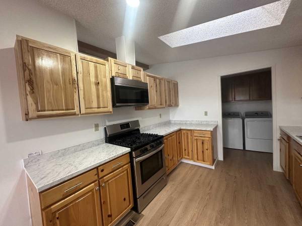 1990 Fleetwood Brookfield Manufactured Home