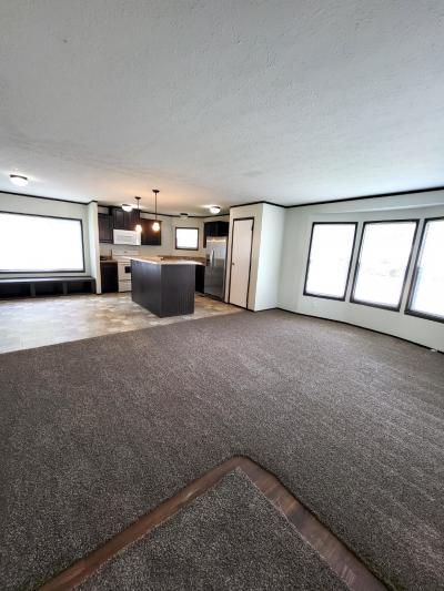 Photo 3 of 16 of home located at 1984 Lovell Ct #105 Milford, MI 48381