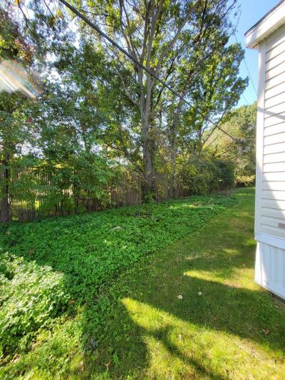 Photo 2 of 16 of home located at 1984 Lovell Ct #105 Milford, MI 48381