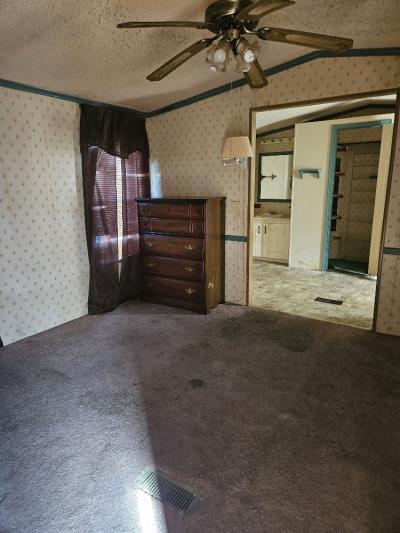 Photo 5 of 7 of home located at 4 Gypsum Dr Newark, DE 19713