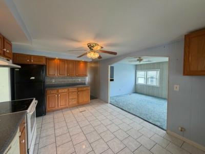 Photo 5 of 22 of home located at 37842 Mission Hills Ave Zephyrhills, FL 33541