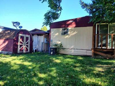 Photo 4 of 23 of home located at 77500 S Sixth St Sp. #A-41 Cottage Grove, OR 97424