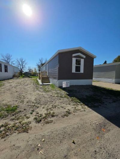 Photo 1 of 12 of home located at 3511 4th Ave SW Austin, MN 55912