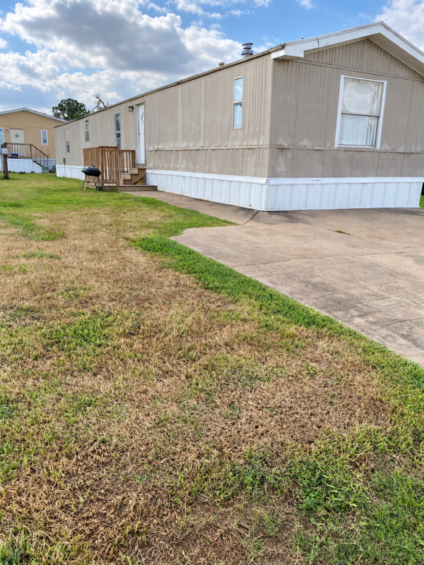 1998  Mobile Home For Sale