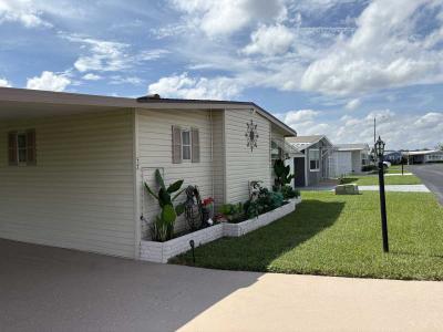 Photo 2 of 42 of home located at 1901 Us 17-92 Lake Alfred, FL 33850