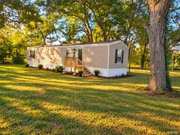 Photo 1 of 2 of home located at 4321 County Road Wharton, TX 77488