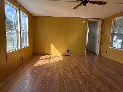 Photo 4 of 14 of home located at 33 Leslie Lane Port Orange, FL 32129