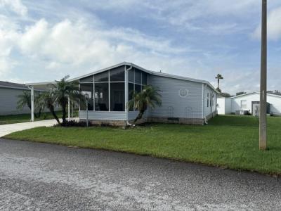 Photo 2 of 20 of home located at 34740 Blue Starling St Zephyrhills, FL 33541